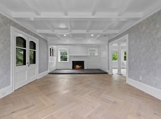 476 Heath St #1, Chestnut Hill, MA 02467