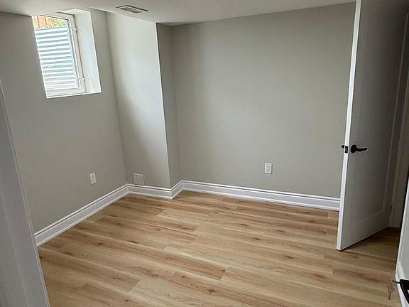 3rd image of 44 Petch Ave