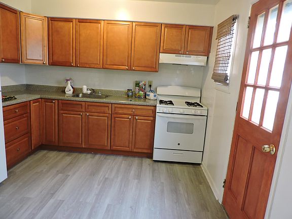 2nd image of 225 Mount Pleasant Ave #5098