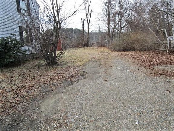 Driveway to right