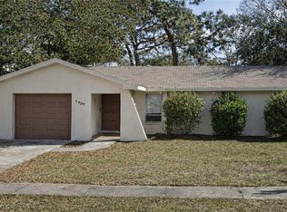 1707 Sharondale Dr, Clearwater, FL 33755