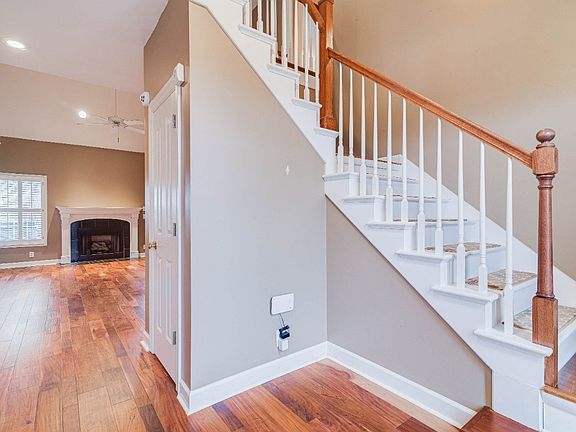 4th image of 2890 Runnymeade Dr