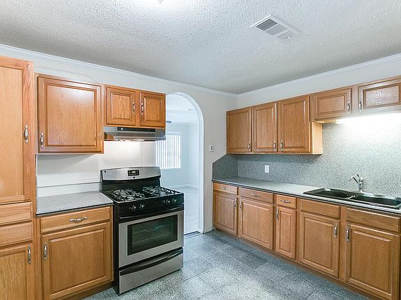 5th image of 2122 Mulberry Ln