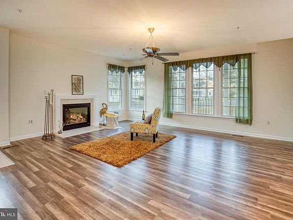 2nd image of 45A Willow Oak Ave