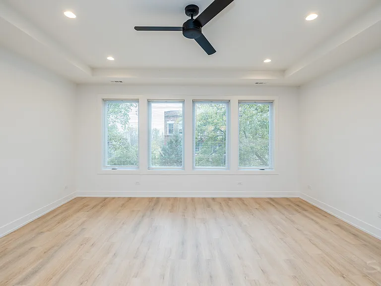 6031 S Vernon Ave #1 — Photo 5