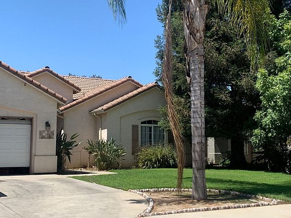 2nd image of 2329 N Linda Vista St