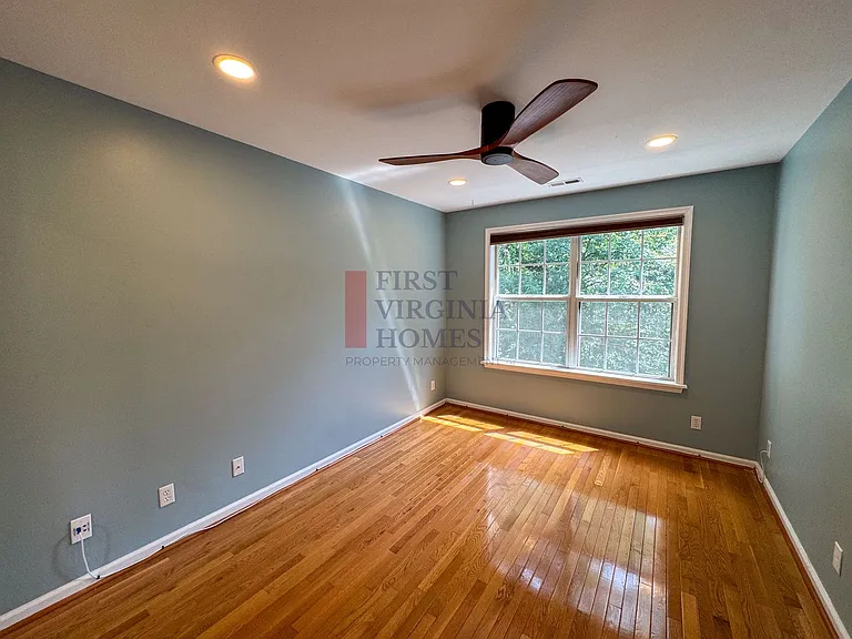 202 Blackthorn Ln — Photo 23