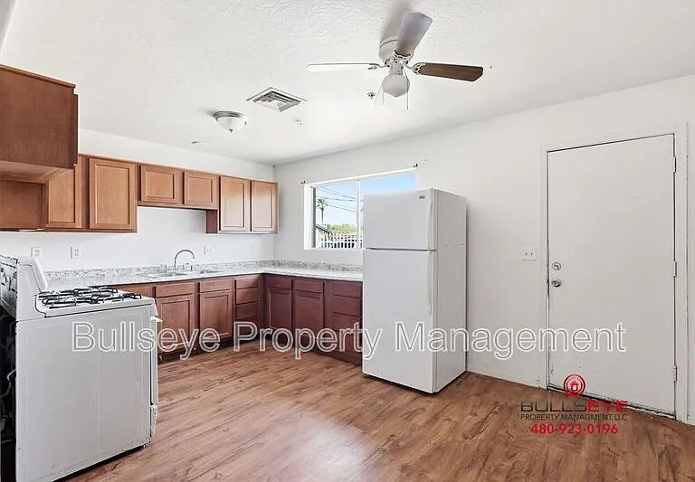 5644 S 7th St #2 — Photo 5