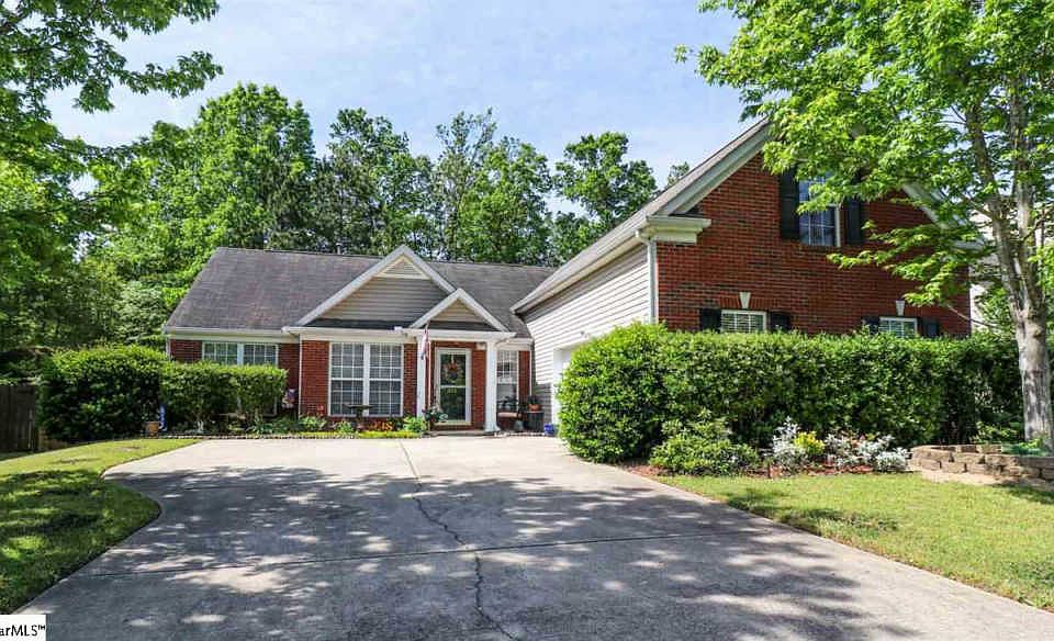 1st image of 253 Bonnie Woods Dr