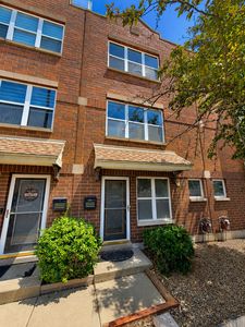 4851 N Pulaski Rd, Chicago, IL, 60630