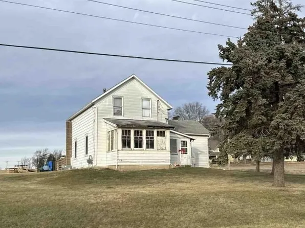 604 N Dakota Rd, Ridott, IL 61067