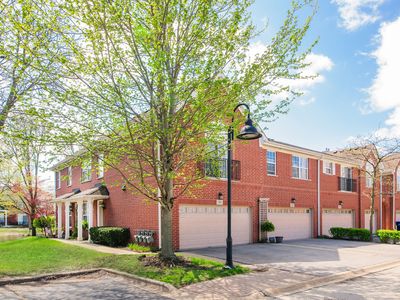 985 Enfield Dr, Northbrook, IL, 60062