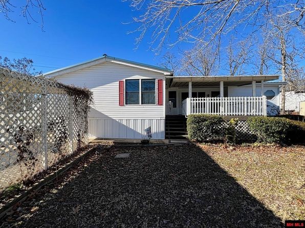 106 Hal Dr, Mountain Home, AR 72653