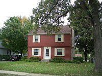 2nd image of 610 E School St