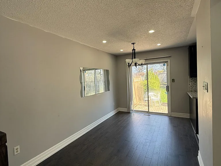 20 Ridge Valley Ct — Photo 8