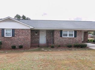 204 Churchill St, Laurens, SC 29360