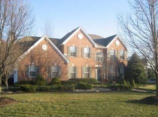 3 Creek View Cir, Royersford, PA 19468