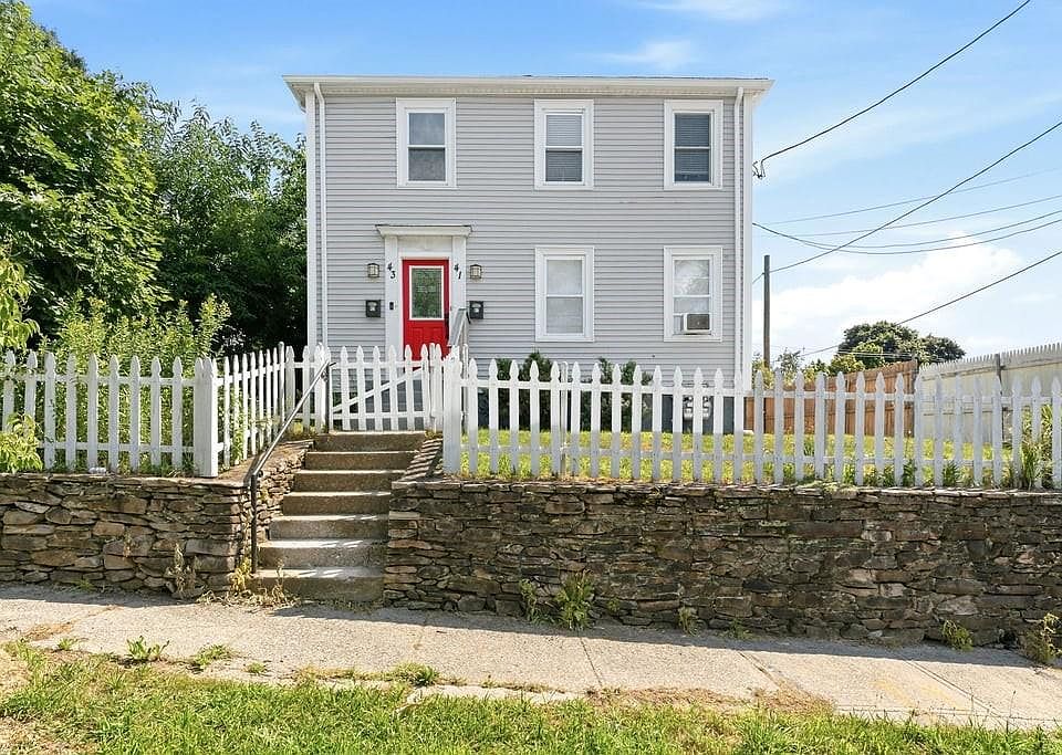 1st image of 41 Rochambeau Ave