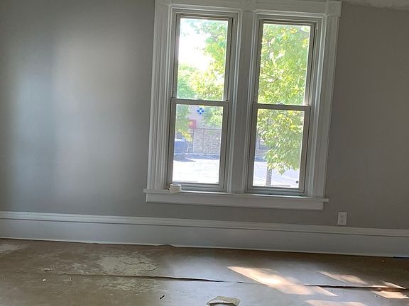 3rd image of 377 W Galena Blvd