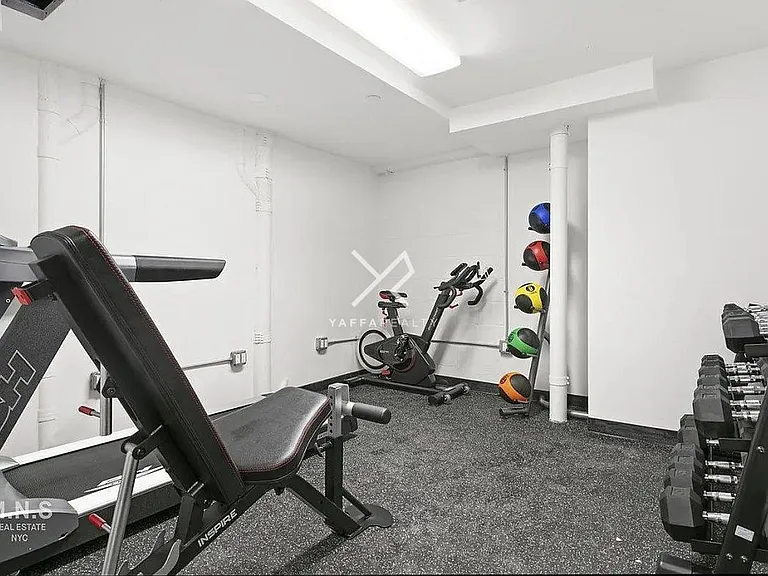 39 E 21st St #2D — Photo 8
