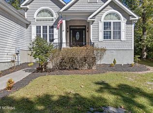 234 Hickory Ln, Hampstead, NC 28443