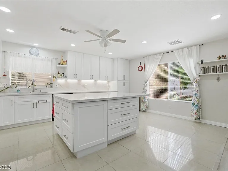 1301 Mount Hamilton Ct — Photo 6