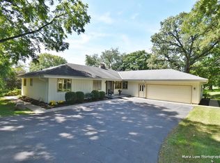 38W679 Murray Rd, St Charles, IL 60175