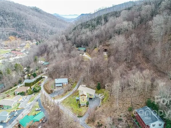 28 Lewis Ln #28, Maggie Valley, NC 28751