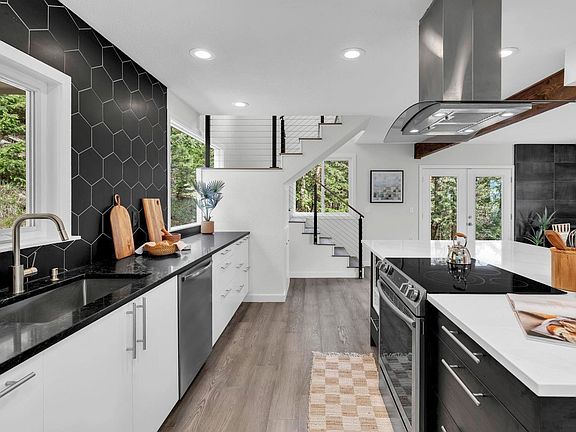 2nd image of 408 Millionaire Dr W