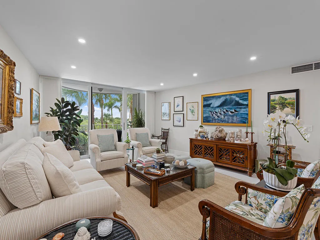 2295 S Ocean Blvd — Photo 3