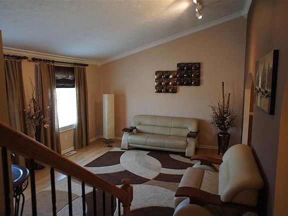 5th image of 120 Wells Ct