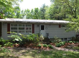 17 Lexington St, Burlington, MA 01803