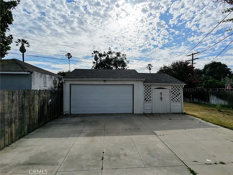 3907 Edgehill Dr — Photo 46