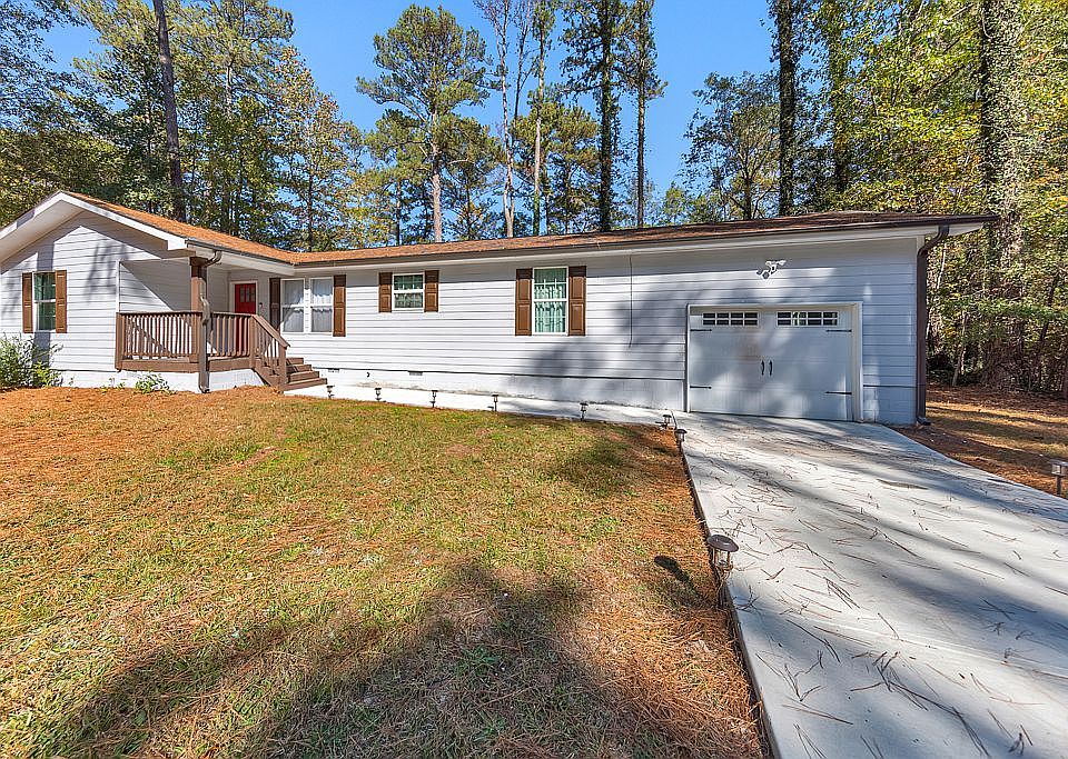1st image of 104 N Circle Dr