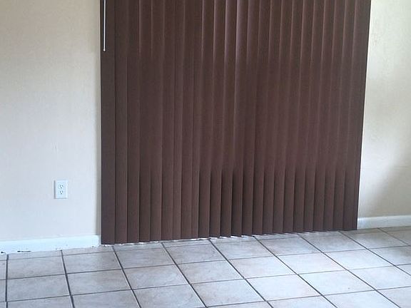 3rd image of 313 SE 24th Ave