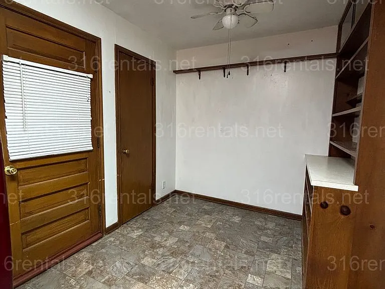 1144 Skelly St — Photo 5