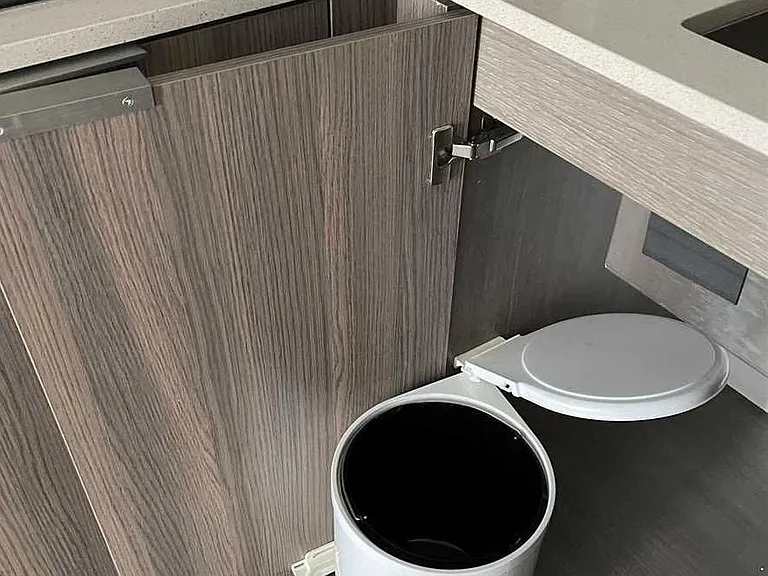 11 Wellesley St W #5102 — Photo 23