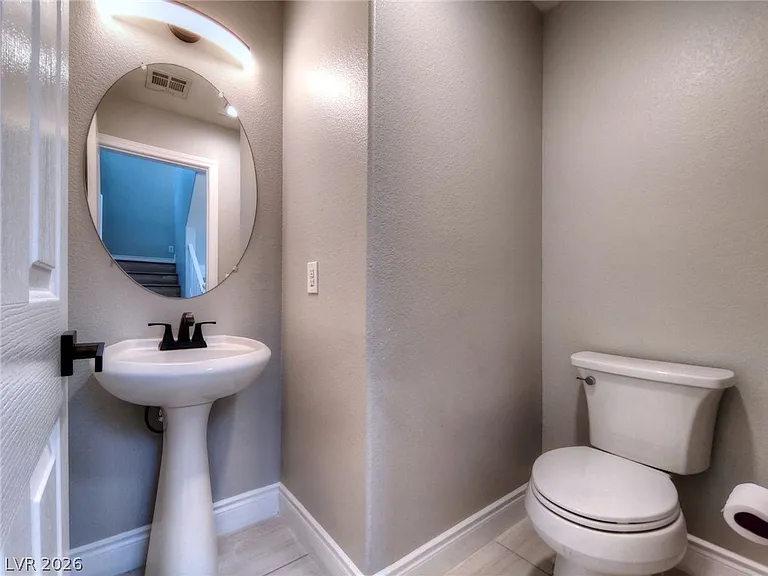 8401 Tiger Woods Ave — Photo 12