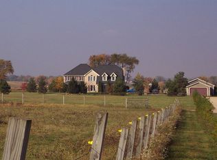 3217 Stieg Rd, Woodstock, IL 60098