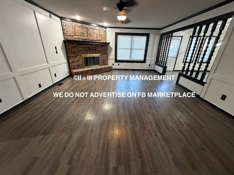 2120 East 153rd Terrace - 1 — Photo 4
