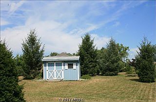 5th image of 557 Hilltop Cir