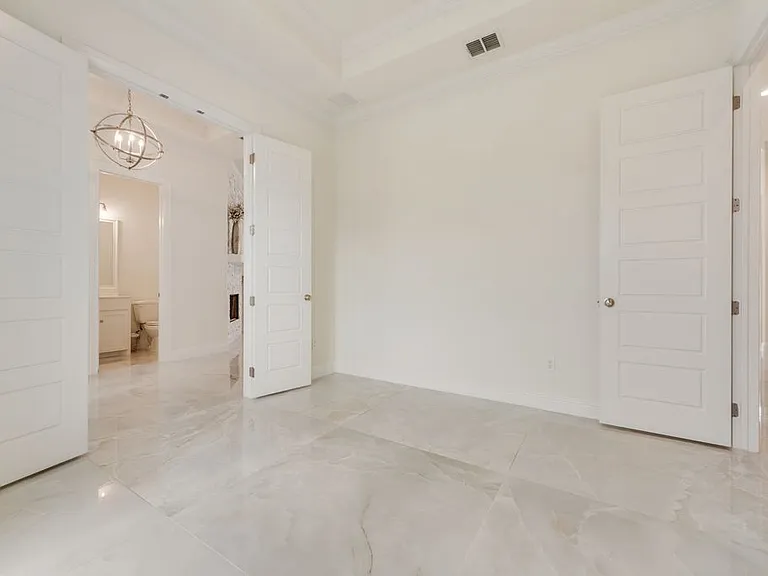 1424 Silent Springs Dr — Photo 18