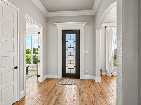 4th image of 6517 Leo Ln