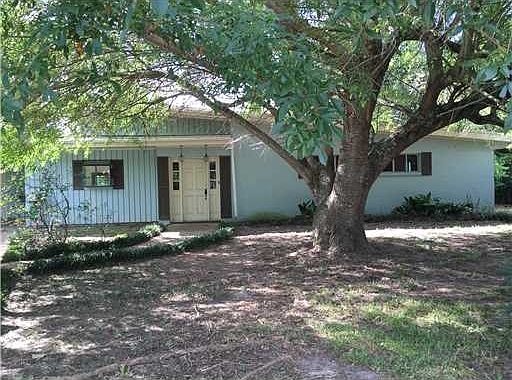 1st image of 141 Woodglen Dr