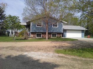 6575 8th St NE, Carrington, ND 58421