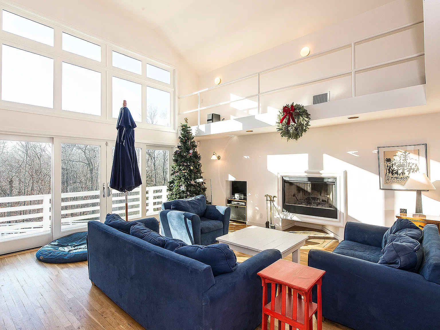 Amagansett - with Pool, Tennis, Pickle Ball & Close to All! — Photo 4