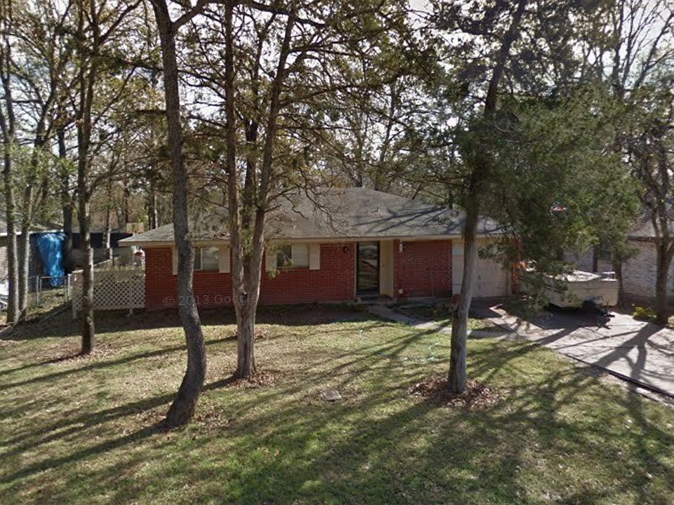 1st image of 2210 Yosemite Dr