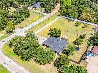 249 Moore Rd, Burleson, TX 76028