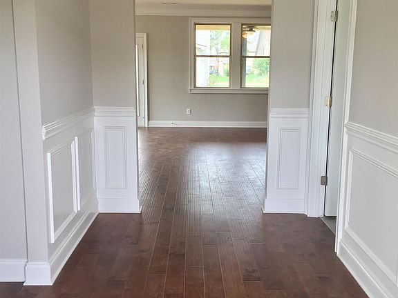2nd image of 4933 Saint Ives Dr