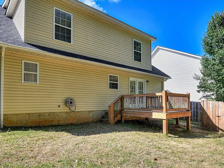 2928 Aylesbury Dr — Photo 36